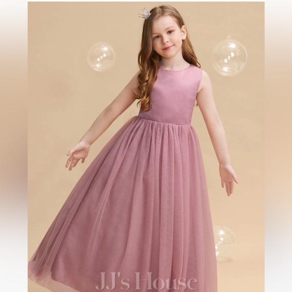 WHITE Ball-Gown/Princess Scoop Floor-Length Tulle Flower Girl Dress - Picture 2 of 7